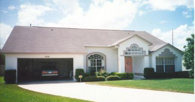 Asphalt Roof Cleaning